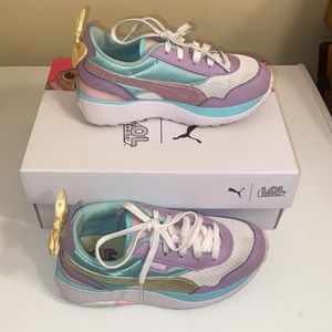 💜💜Girls LOL/OMG PUMA sneakers 👟 👟 💜